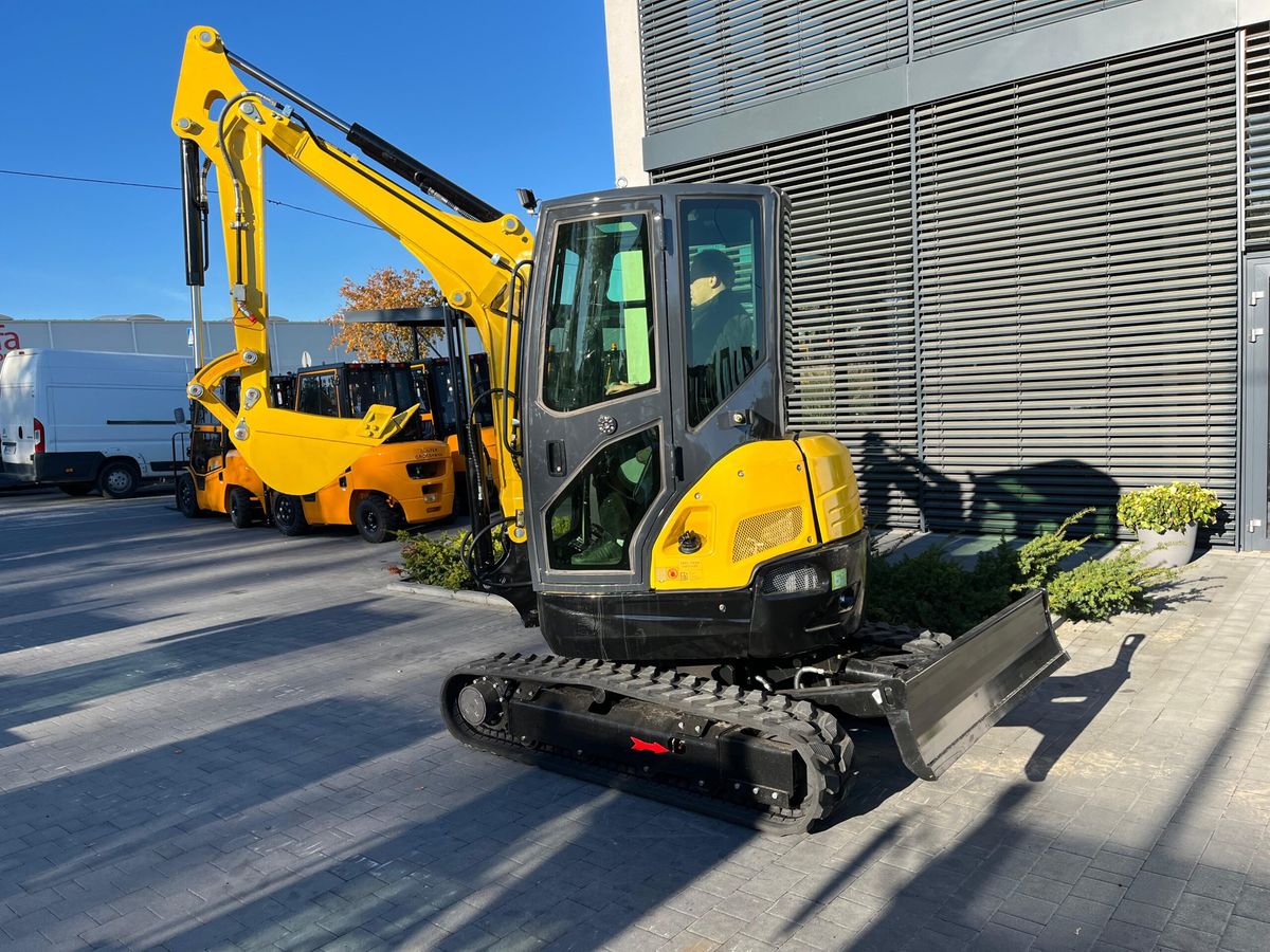 Günter Kubota 3300kg 4-syl PROFF Graver - Topp moderne